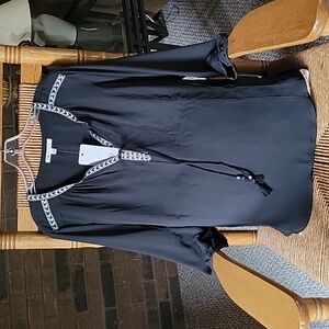 DR2, black, tribal 3/4 sleeve blouse, size L